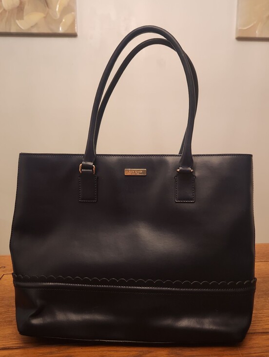 kate spade Handbags - Kate Spade Dark Navy Blue Leather Scalloped-Trim Tote Immaculate Cream & Bow Int